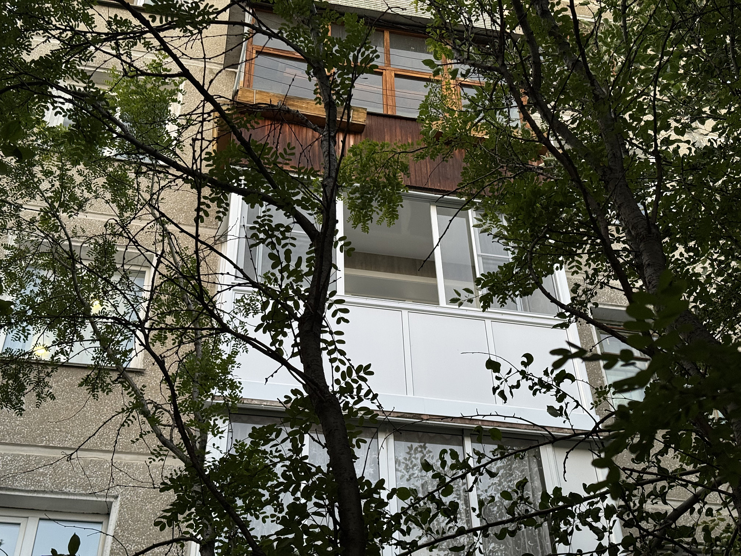 Остекление балкона под ключ 94-105